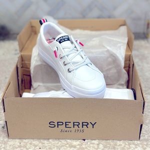 SPERRY Crest Vibe (white) NEVER WORN. Size 13 (youth)
